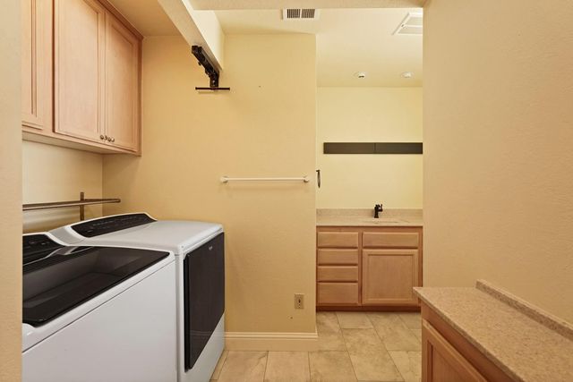 6441 Rexford Way, Carmichael, CA 95608