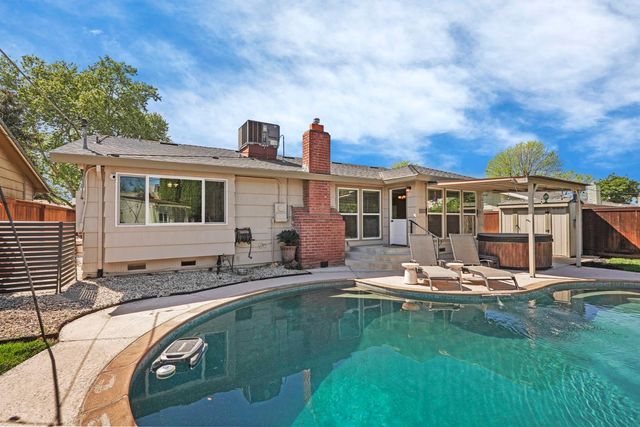 6441 Rexford Way, Carmichael, CA 95608