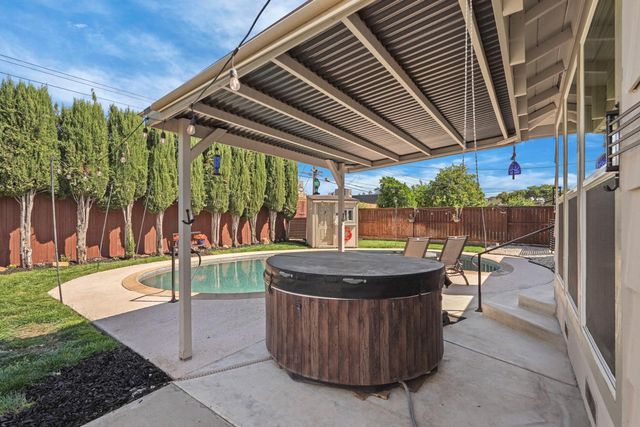 6441 Rexford Way, Carmichael, CA 95608