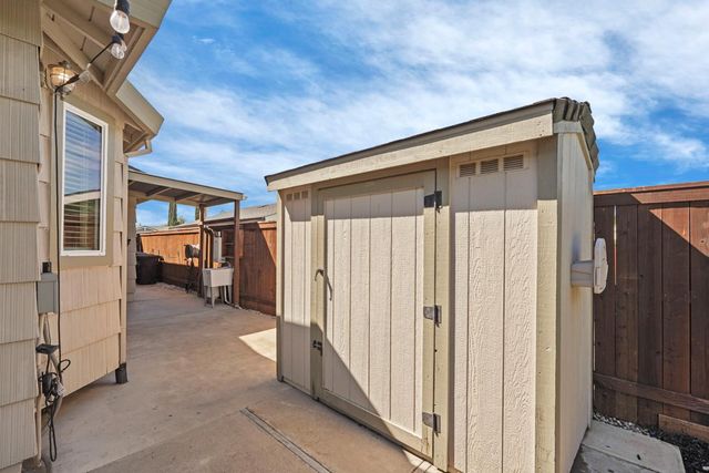 6441 Rexford Way, Carmichael, CA 95608