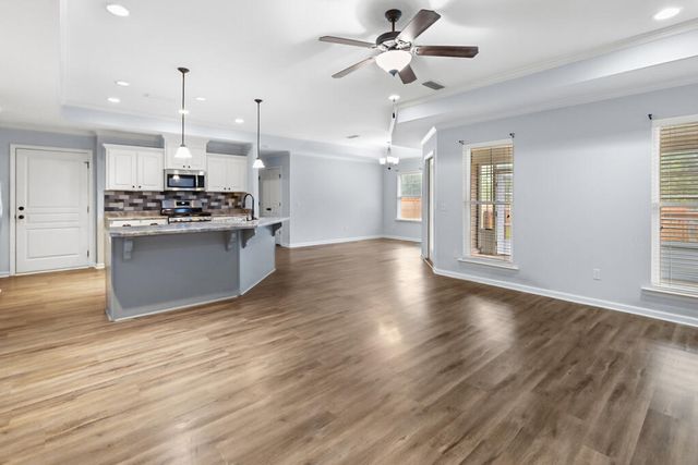 513 Birchwood Lane, Dothan, AL 36301