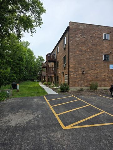 717 Strom Drive 3A, West Dundee, IL 60118
