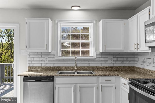 253 VEGAS DR, Hanover, PA 17331