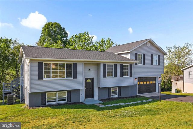 253 VEGAS DR, Hanover, PA 17331