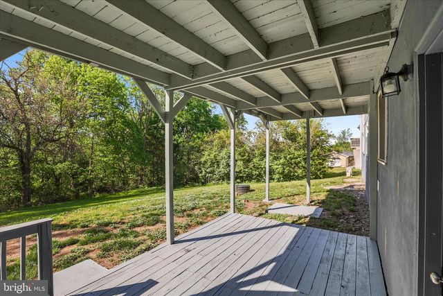 253 VEGAS DR, Hanover, PA 17331
