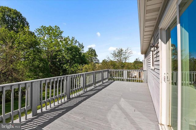 253 VEGAS DR, Hanover, PA 17331
