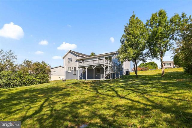253 VEGAS DR, Hanover, PA 17331