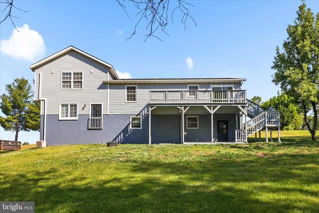 253 VEGAS DR, Hanover, PA 17331