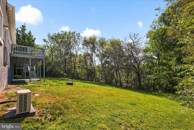 253 VEGAS DR, Hanover, PA 17331