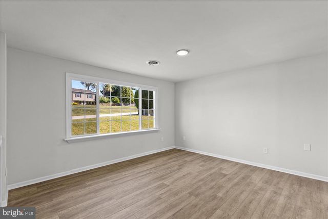 253 VEGAS DR, Hanover, PA 17331