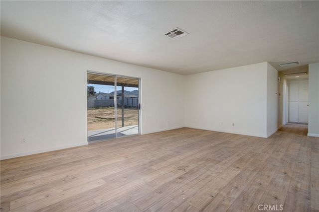 7129 Ivanpah, 29 Palms, CA 92277