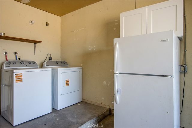 7129 Ivanpah, 29 Palms, CA 92277