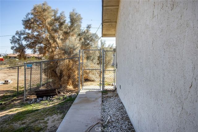 7129 Ivanpah, 29 Palms, CA 92277