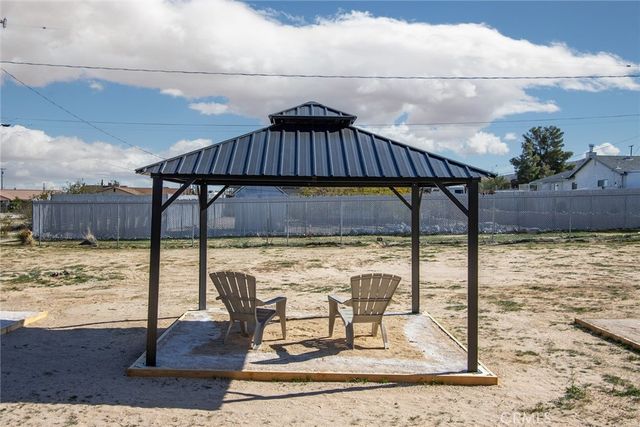 7129 Ivanpah, 29 Palms, CA 92277