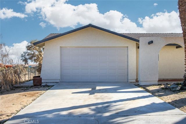 7129 Ivanpah, 29 Palms, CA 92277