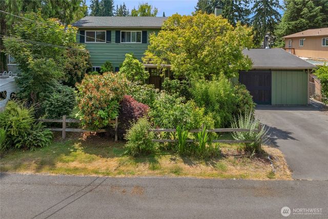 7818 185th Place SW, Edmonds, WA 98026