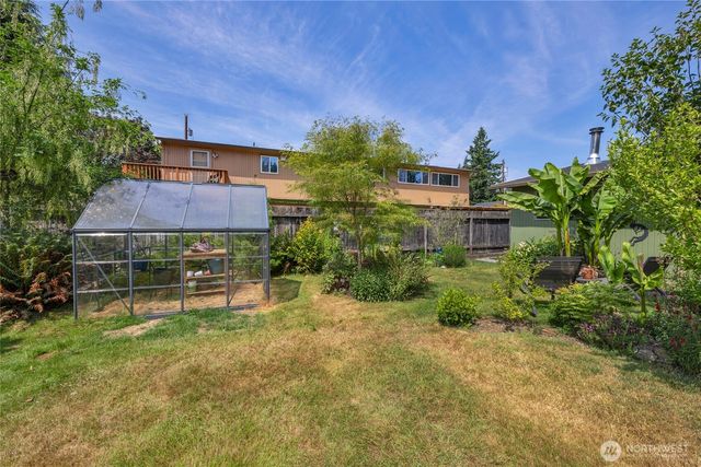 7818 185th Place SW, Edmonds, WA 98026