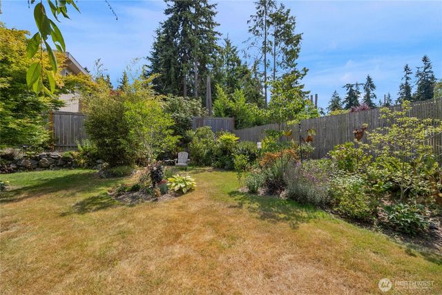 7818 185th Place SW, Edmonds, WA 98026