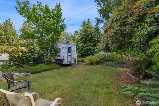 7818 185th Place SW, Edmonds, WA 98026