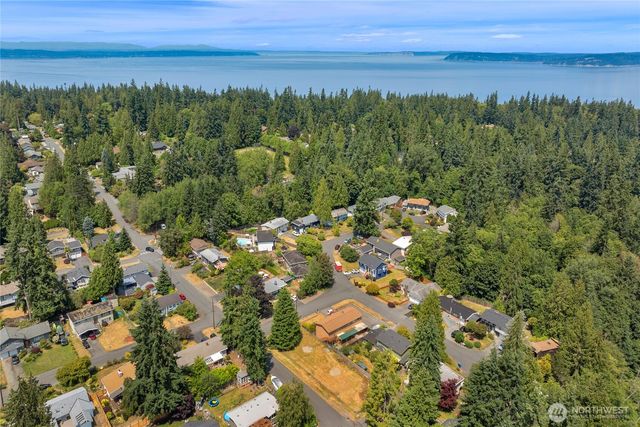7818 185th Place SW, Edmonds, WA 98026