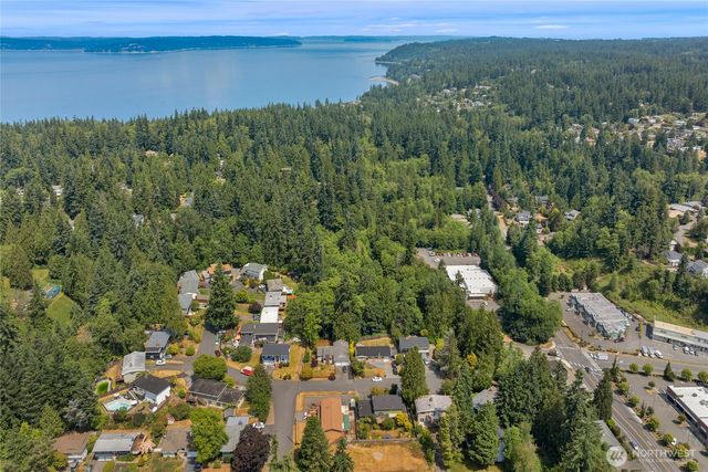 7818 185th Place SW, Edmonds, WA 98026