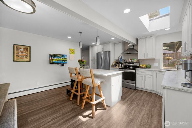 7818 185th Place SW, Edmonds, WA 98026