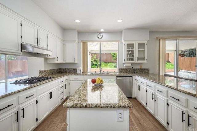 750 Avenida De La Barca, Chula Vista, CA 91910