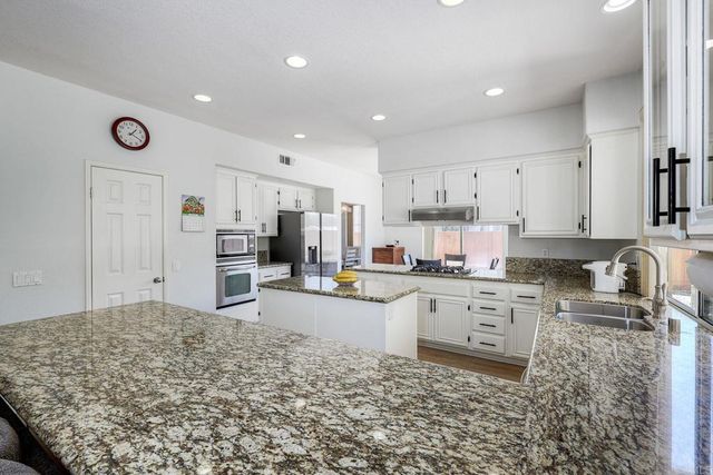 750 Avenida De La Barca, Chula Vista, CA 91910