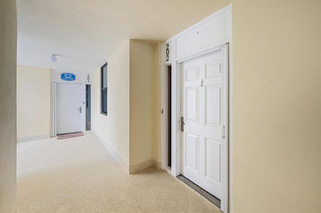 200 Beach Road 202, Tequesta, FL 33469