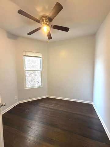 7224 S Saint Lawrence Avenue 2, Chicago, IL 60619