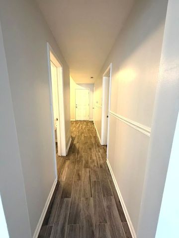 7224 S Saint Lawrence Avenue 2, Chicago, IL 60619