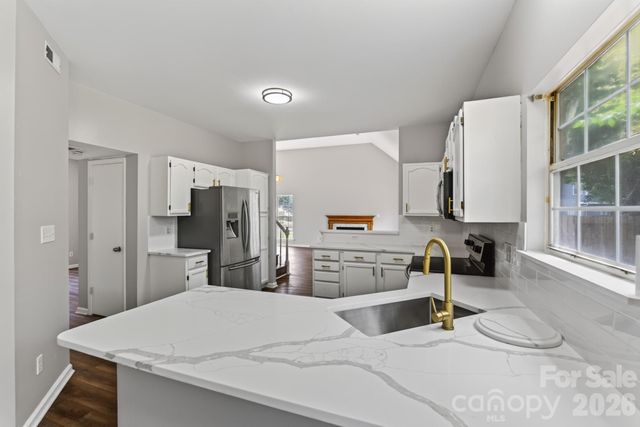 8511 Albury Walk Lane, Charlotte, NC 28277
