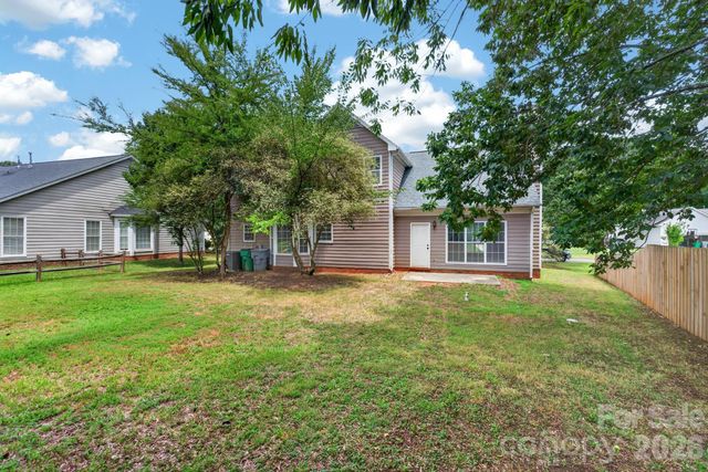 8511 Albury Walk Lane, Charlotte, NC 28277