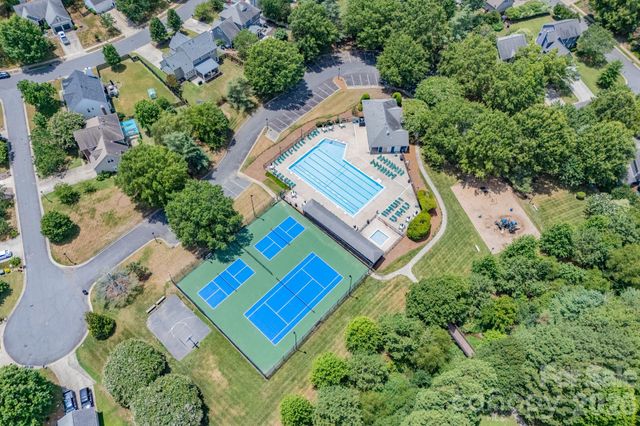 8511 Albury Walk Lane, Charlotte, NC 28277