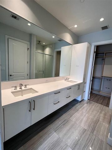 1211 Caroline Street 1708, Houston, TX 77002