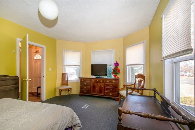 972 Liberty St, Braintree, MA 02184