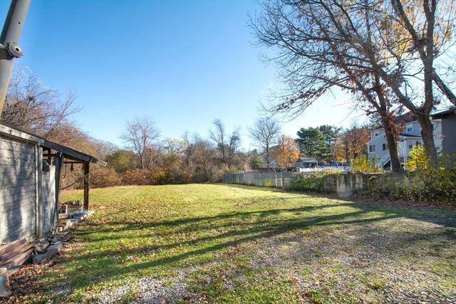 972 Liberty St, Braintree, MA 02184