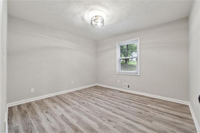 1564 Mill Run Court, Lawrenceville, GA 30046