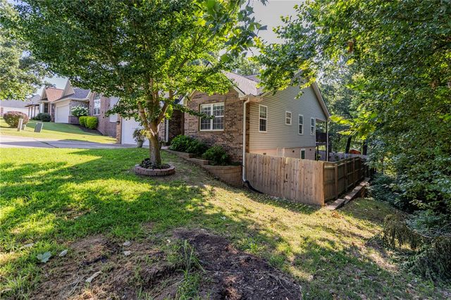2902 Northaven Drive, Bentonville, AR 72712