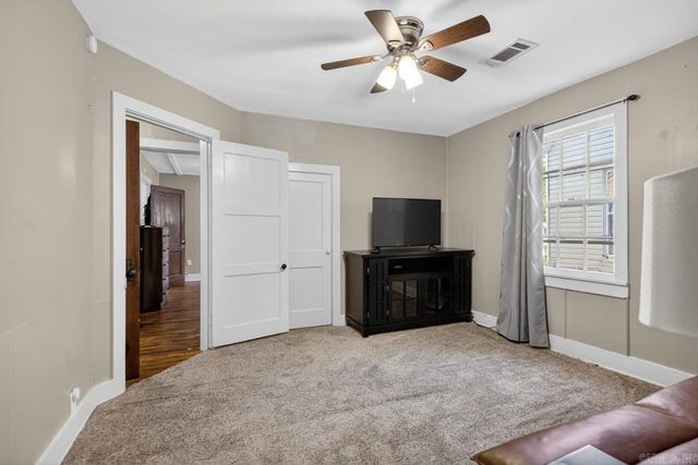 831 Center Street, Conway, AR 72034