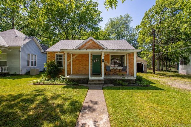 831 Center Street, Conway, AR 72034