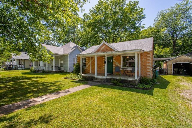 831 Center Street, Conway, AR 72034