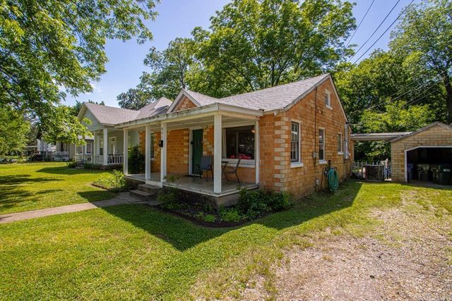 831 Center Street, Conway, AR 72034