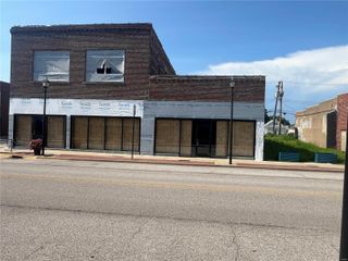 53 E Ferguson Avenue, Wood River, IL 62095