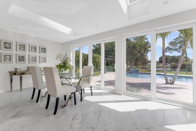 355 Oakview Drive, Delray Beach, FL 33445