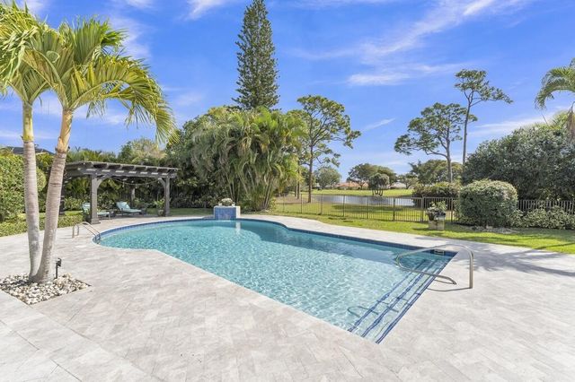 355 Oakview Drive, Delray Beach, FL 33445