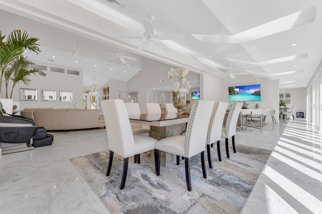 355 Oakview Drive, Delray Beach, FL 33445