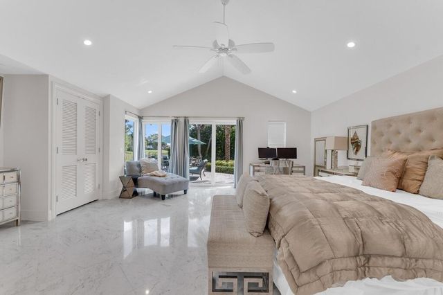 355 Oakview Drive, Delray Beach, FL 33445