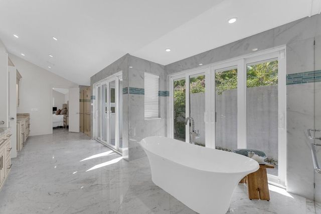 355 Oakview Drive, Delray Beach, FL 33445