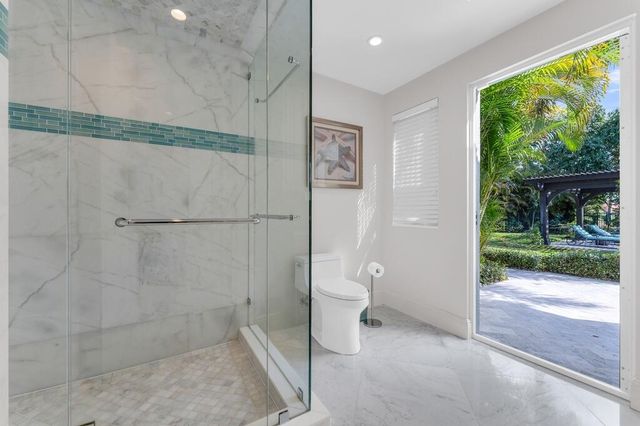 355 Oakview Drive, Delray Beach, FL 33445